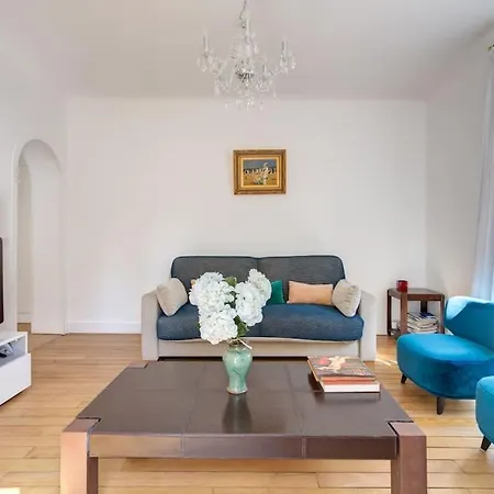 Elegant 4-room Near Arc De Triomphe And Palais Des Congres * Paris