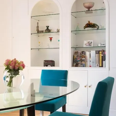 Elegant 4-room Near Arc De Triomphe And Palais Des Congres Paris