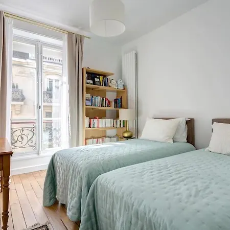 Apartment Elegant 4-room Near Arc De Triomphe And Palais Des Congres *