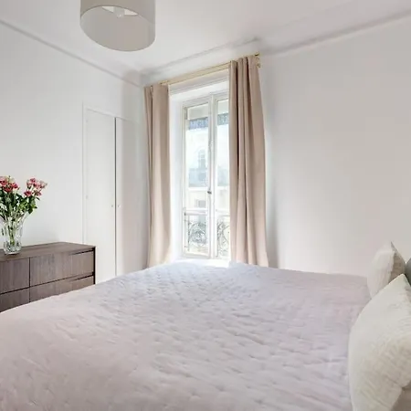 Elegant 4-room Near Arc De Triomphe And Palais Des Congres *
