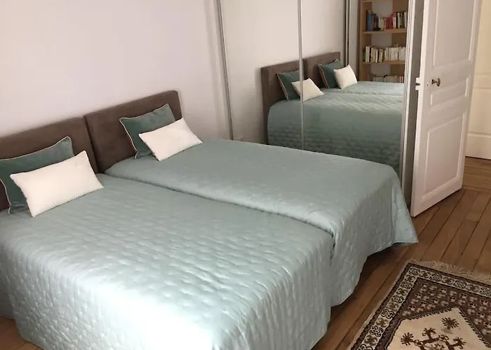 Elegant 4-room Near Arc De Triomphe And Palais Des Congres Apartament Paryż